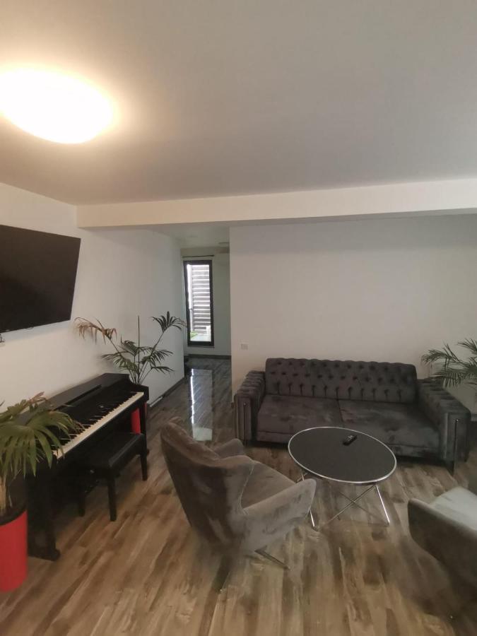B&P Apartments Mamaia Nord 5 Navodari Bagian luar foto