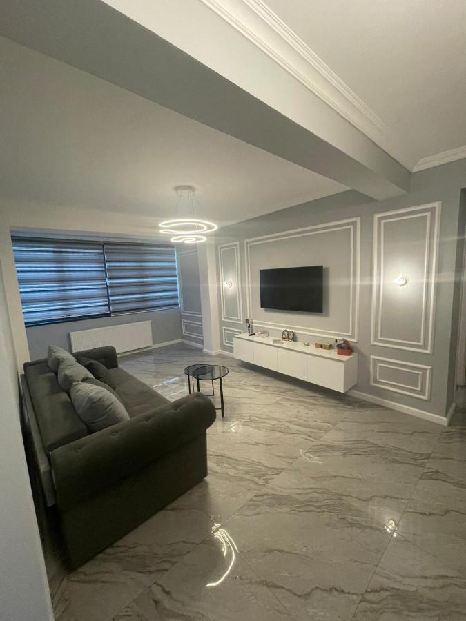 B&P Apartments Mamaia Nord 5 Navodari Bagian luar foto